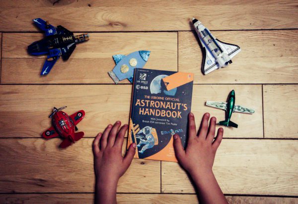 Oficjalny podręcznik astronauty Usborne'a